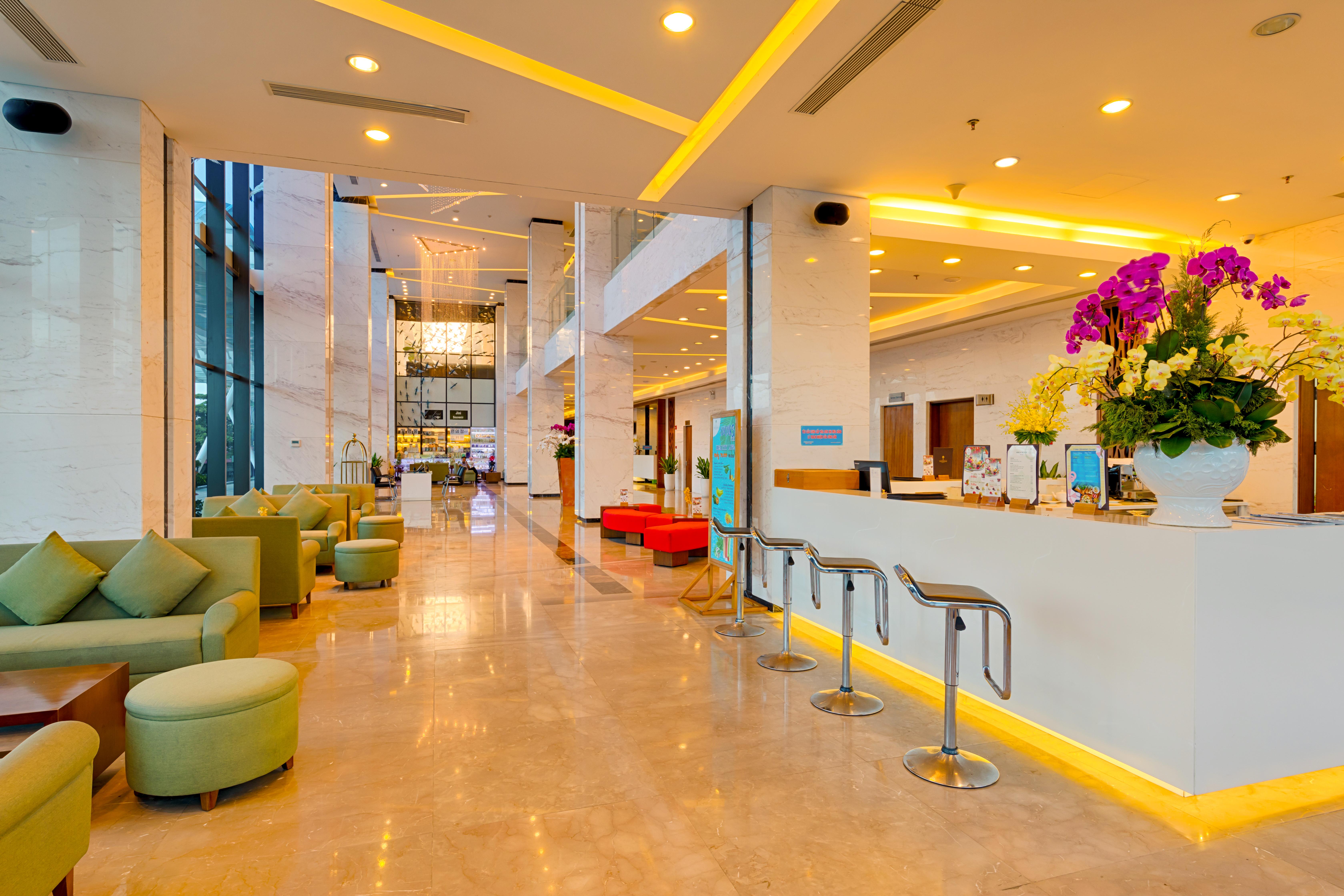 Grand Tourane Hotel Da Nang Exterior photo