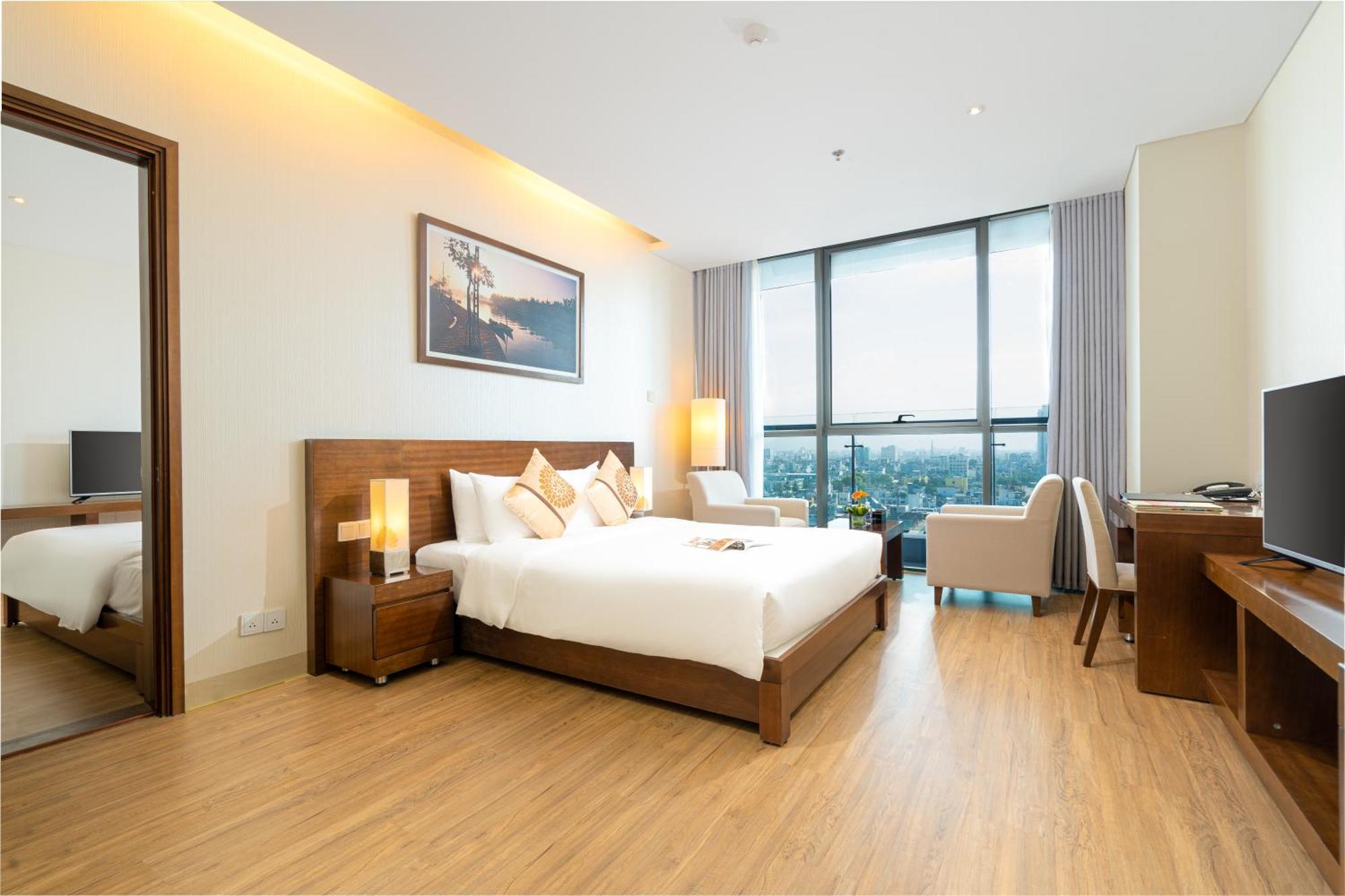 Grand Tourane Hotel Da Nang Exterior photo