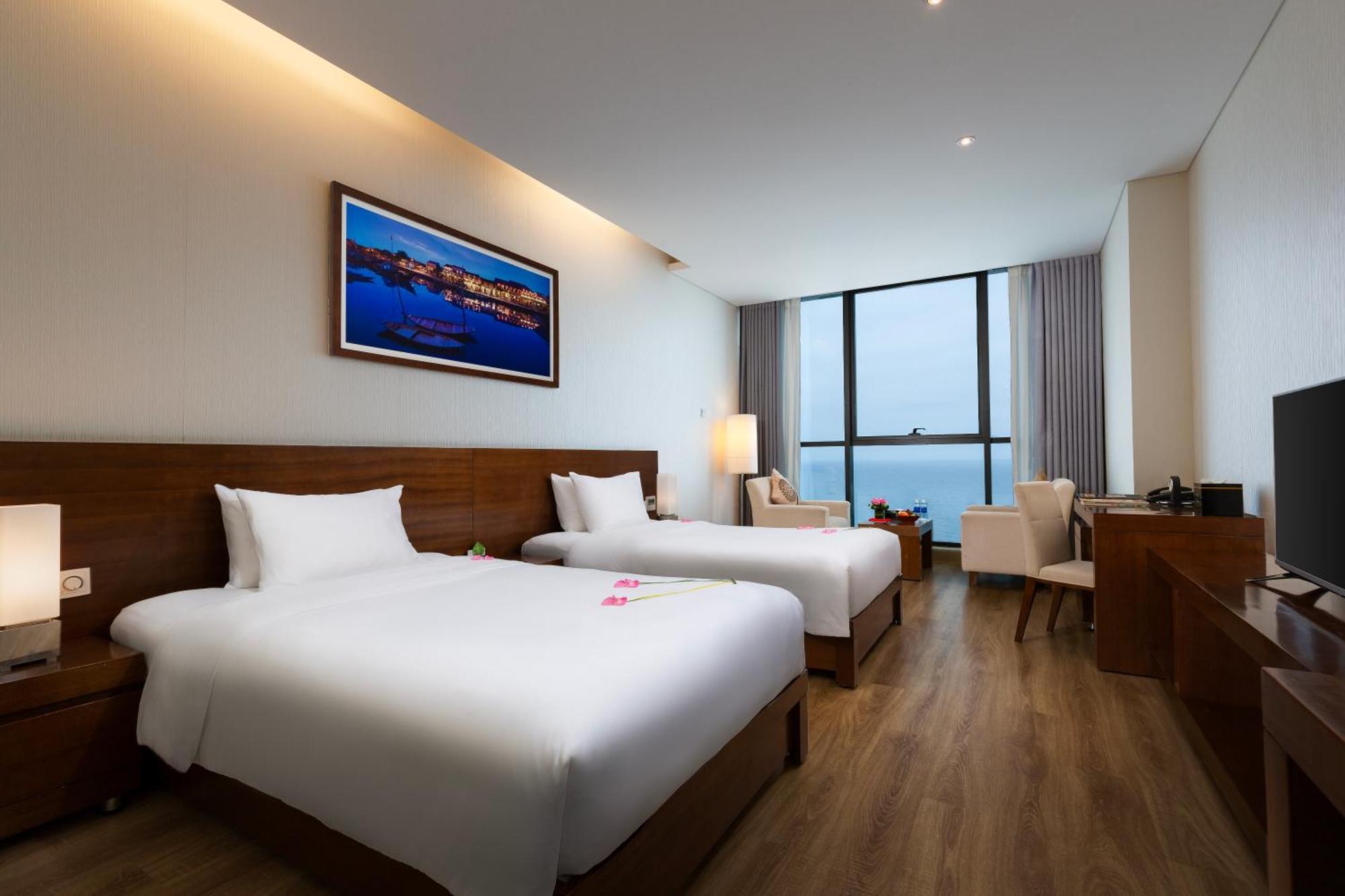 Grand Tourane Hotel Da Nang Exterior photo