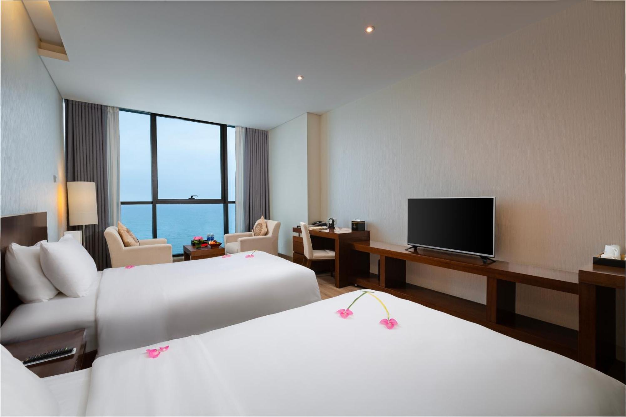 Grand Tourane Hotel Da Nang Exterior photo